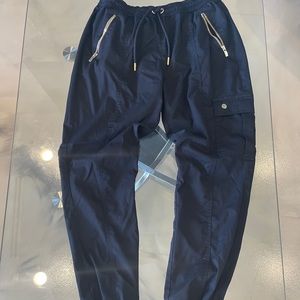 Jaannu. MK black jogggers